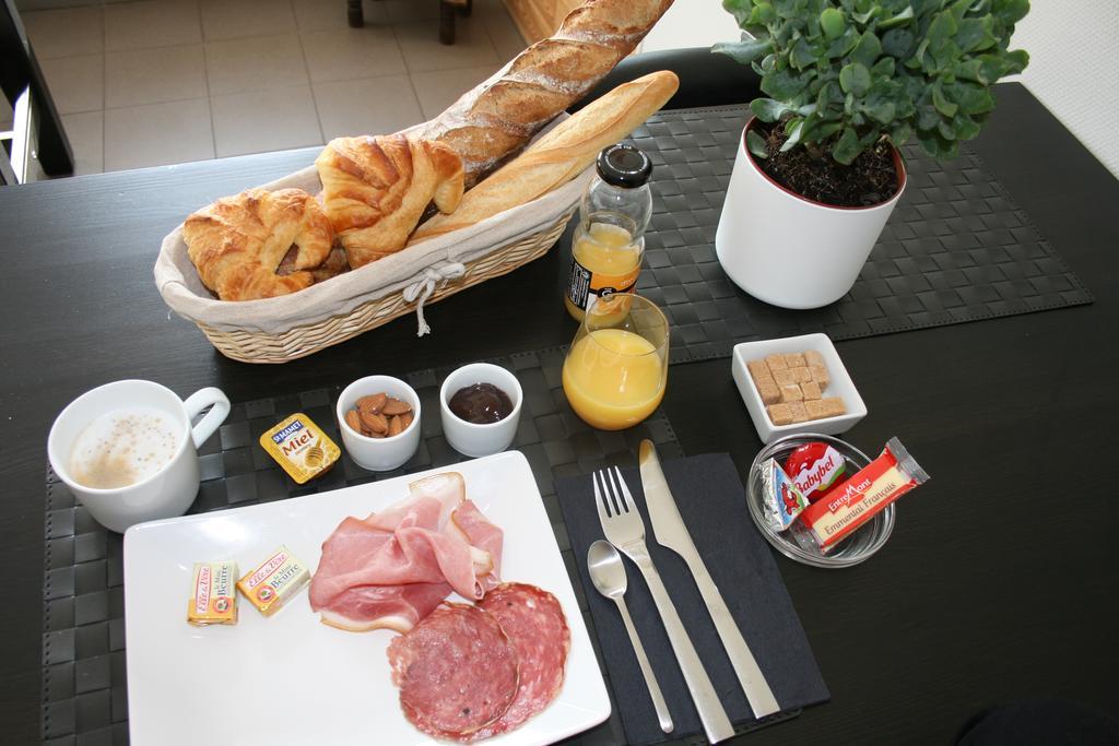 Le Prana -Maison Et Chambres D'Hotes, Wellness Et Centre De Soins Rozerieulles Luaran gambar